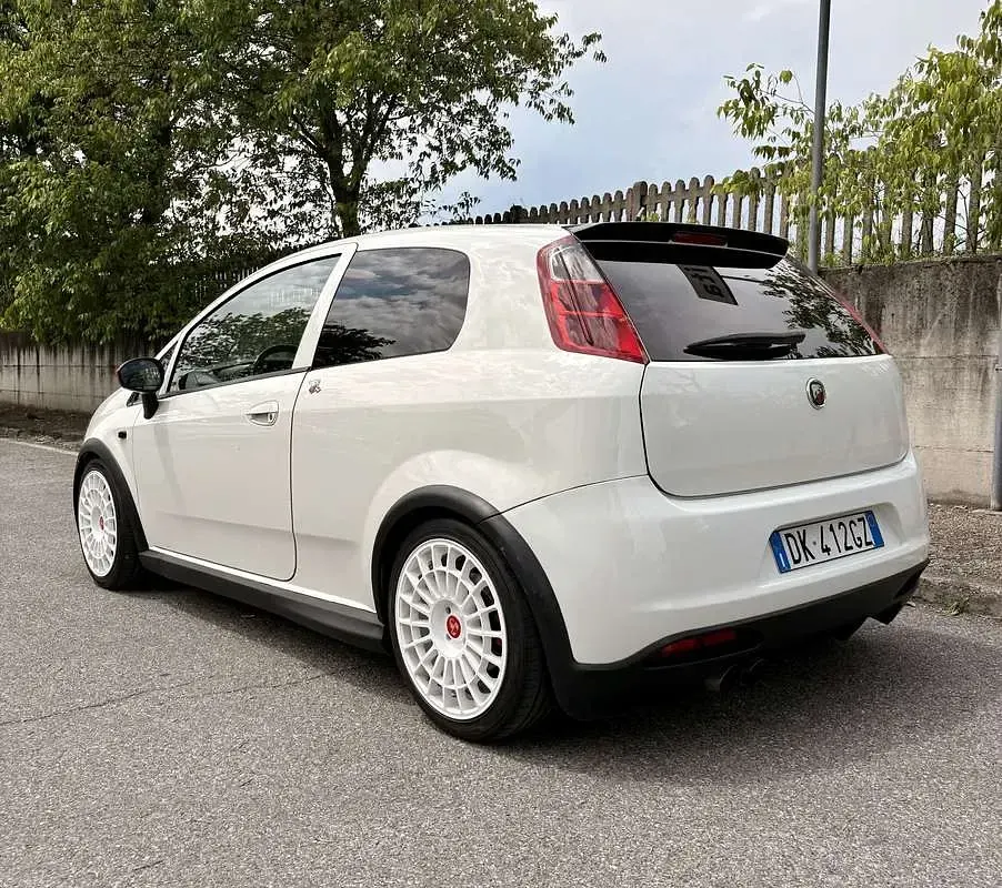 Usata Abarth Grande Punto 155 CV (114 kW) 2007 Utilitaria