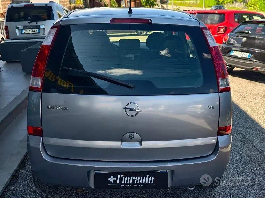 Usata Opel Meriva Cosmo 101 CV (74 kW) 2004 Blu Monovolume