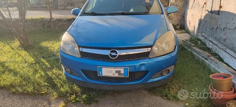Usata Opel Astra 125 CV (91 kW) 2008 Blu Coupé