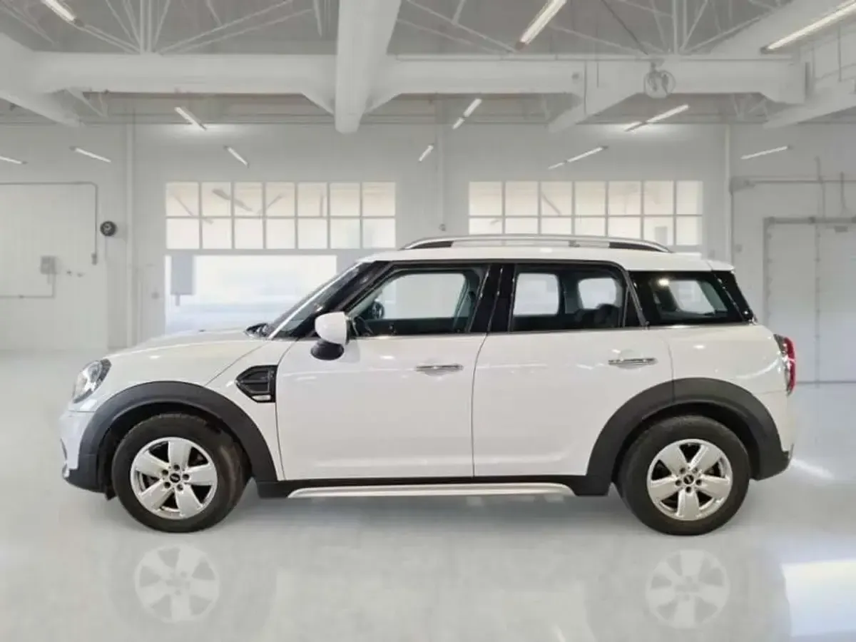 Usata Mini Countryman Business 102 CV (75 kW) 2020 Bianco SUV