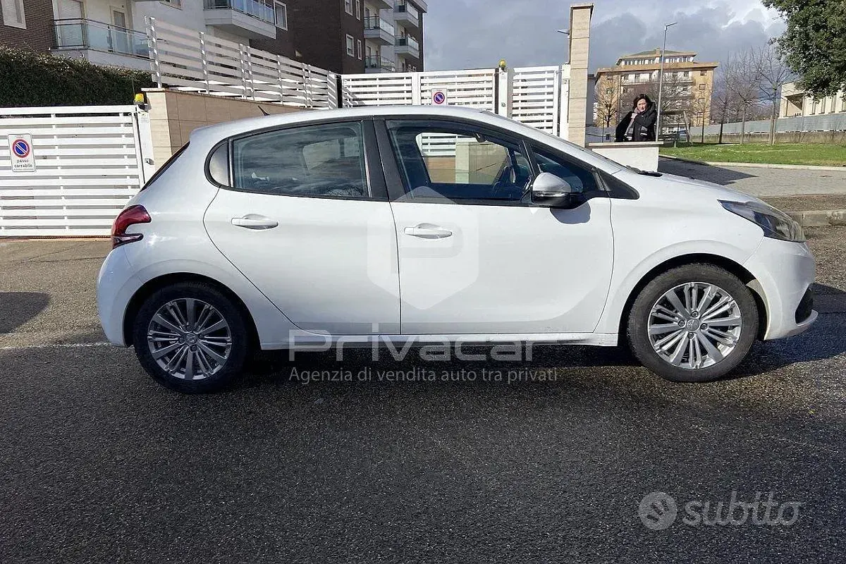 Usata Peugeot 208 Active 82 CV (60 kW) 2016 Grigio Utilitaria