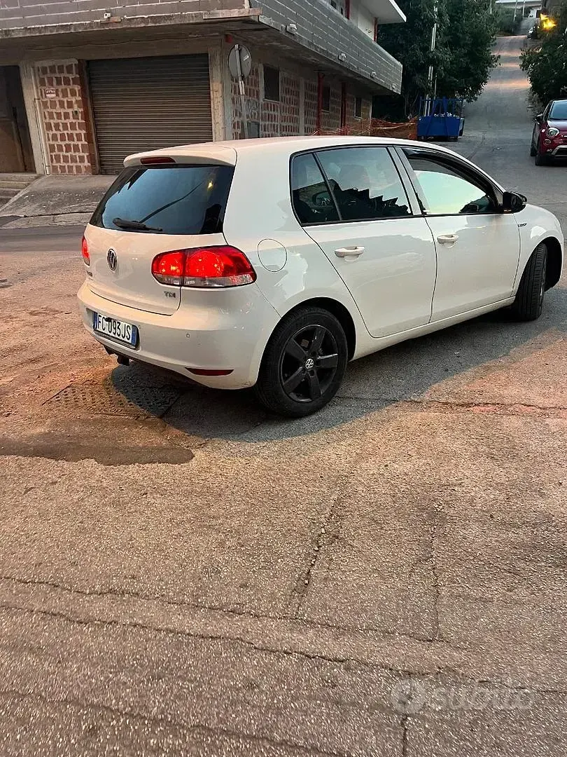 Usata VW Golf VI Highline 102 CV (75 kW) 2012 Bianco