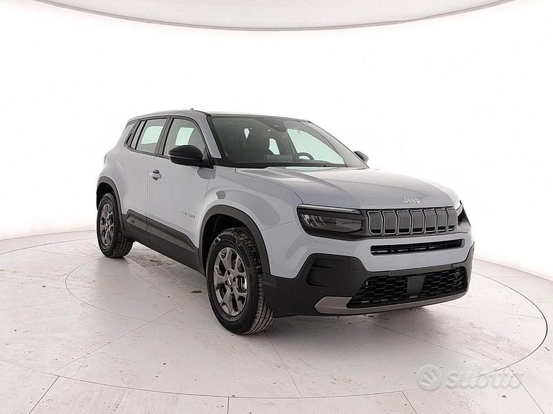 Nuova Jeep Avenger Longitude 100 CV (73 kW) 2025 Grigio SUV