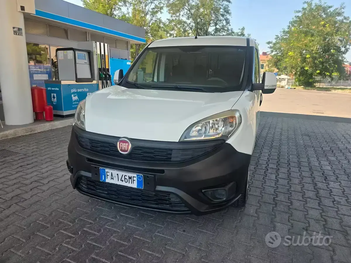 Usata Fiat Doblò 120 CV (88 kW) 2016 Bianco Monovolume