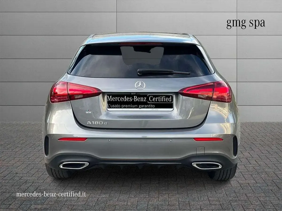 Usata Mercedes A180 Premium 116 CV (85 kW) 2025 Grigio Berlina