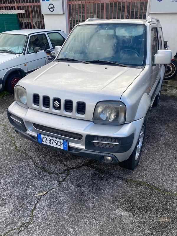Grigio Usata 2006 Suzuki Jimny SUV | 9000 € (Ottimo prezzo) - Immagine 1/4