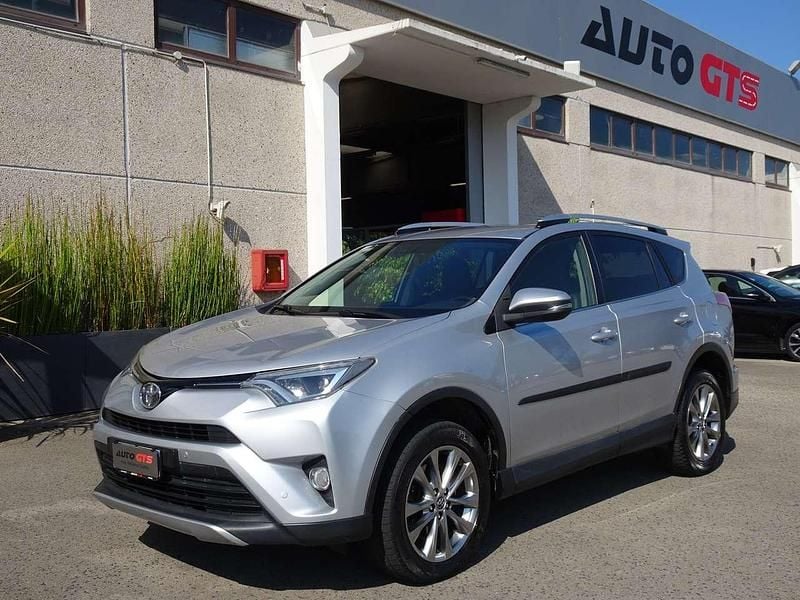 Argento Usata 2016 Toyota RAV4 Lounge SUV | 10.900 € (Buon prezzo) - Immagine 1/4