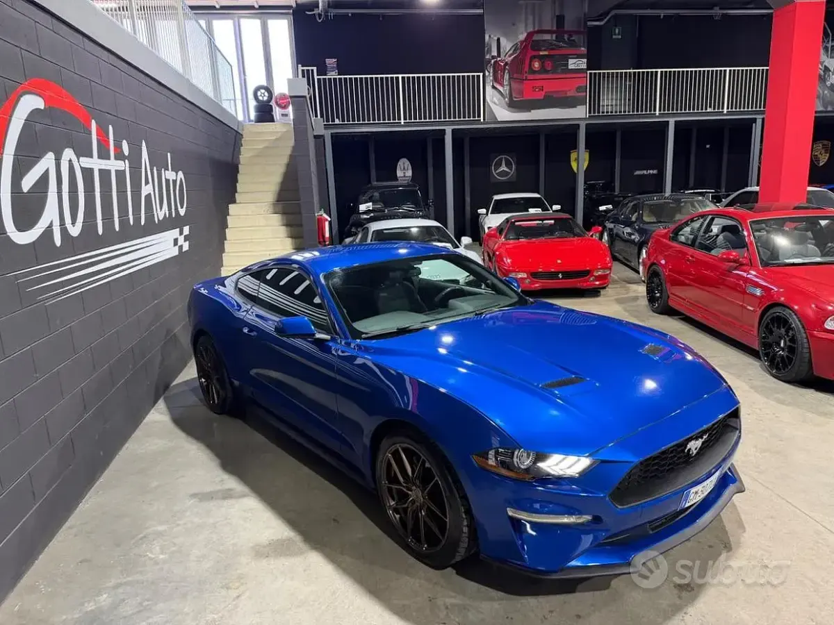 Usata Ford Mustang Fastback 317 CV (233 kW) 2017 Nero Coupé