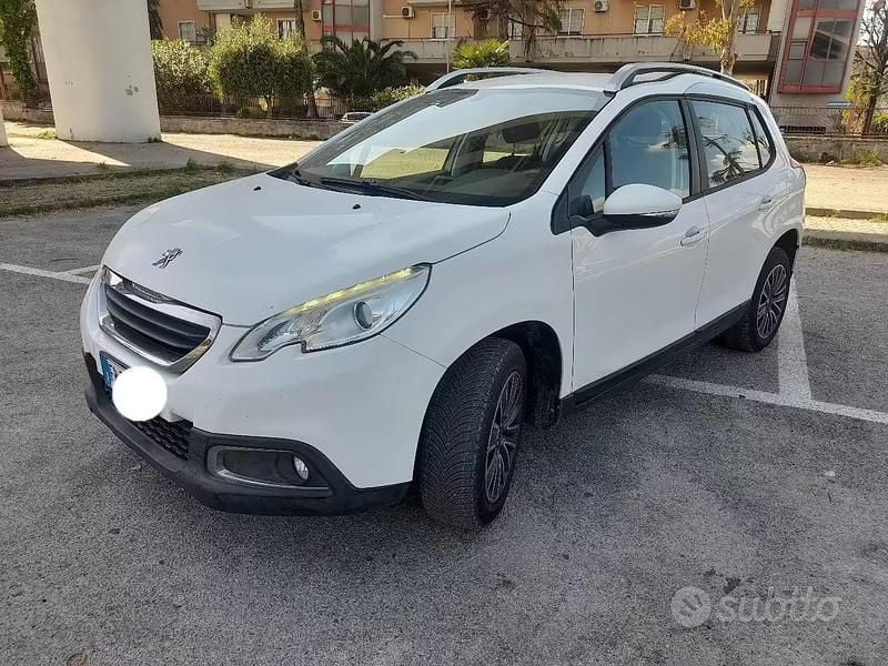 Usata Peugeot 2008 Active 75 CV (55 kW) 2016 Bianco SUV