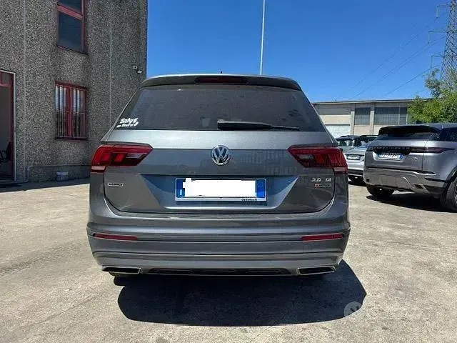 Usata VW Tiguan Allspace Advance 150 CV (110 kW) 2018 Grigio scuro SUV