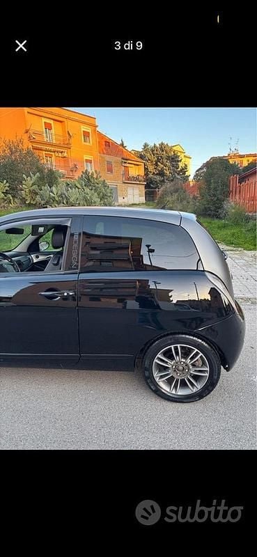 Usata Lancia Ypsilon 90 CV (66 kW) 2006 Nero Utilitaria