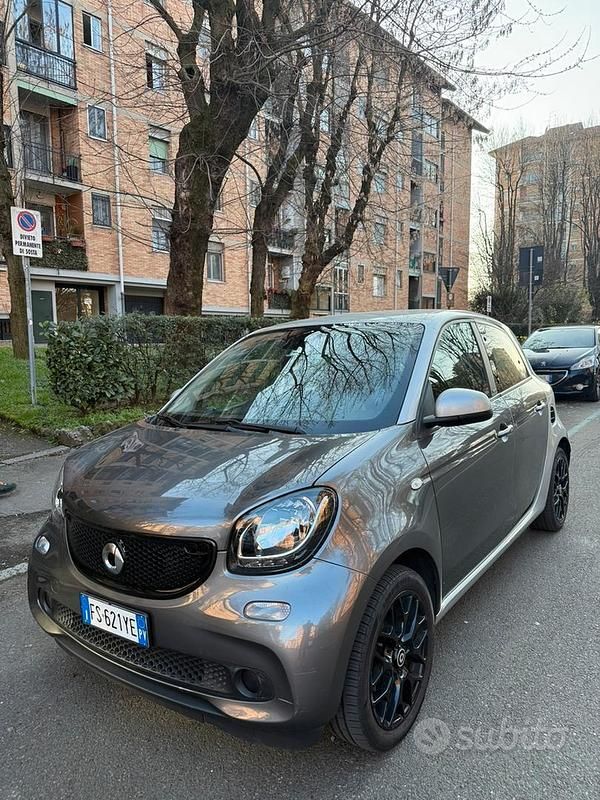 Usata Smart ForFour 2019 Grigio Utilitaria