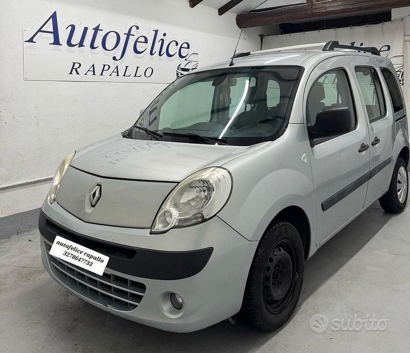 Usata Renault Kangoo Dynamique 106 CV (77 kW) 2008 Grigio Monovolume