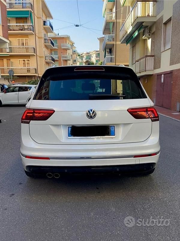 Usata VW Tiguan R-line 150 CV (110 kW) 2017 Bianco SUV
