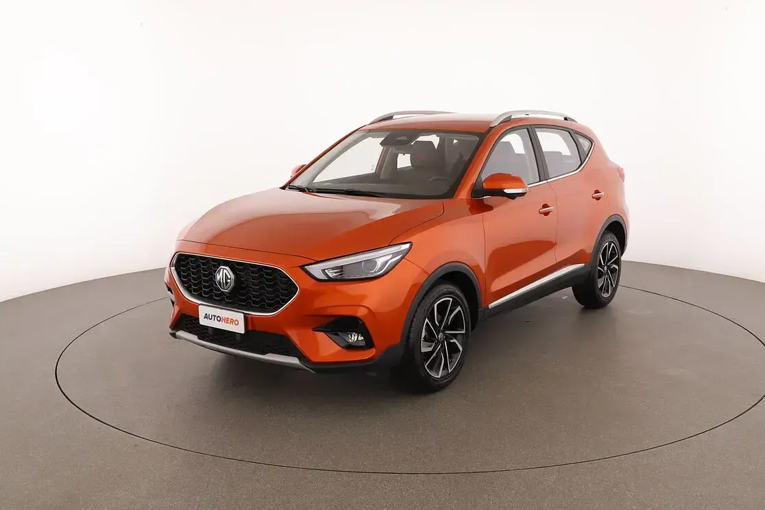 Usata MG ZS Luxury 106 CV (77 kW) 2024 Arancio SUV