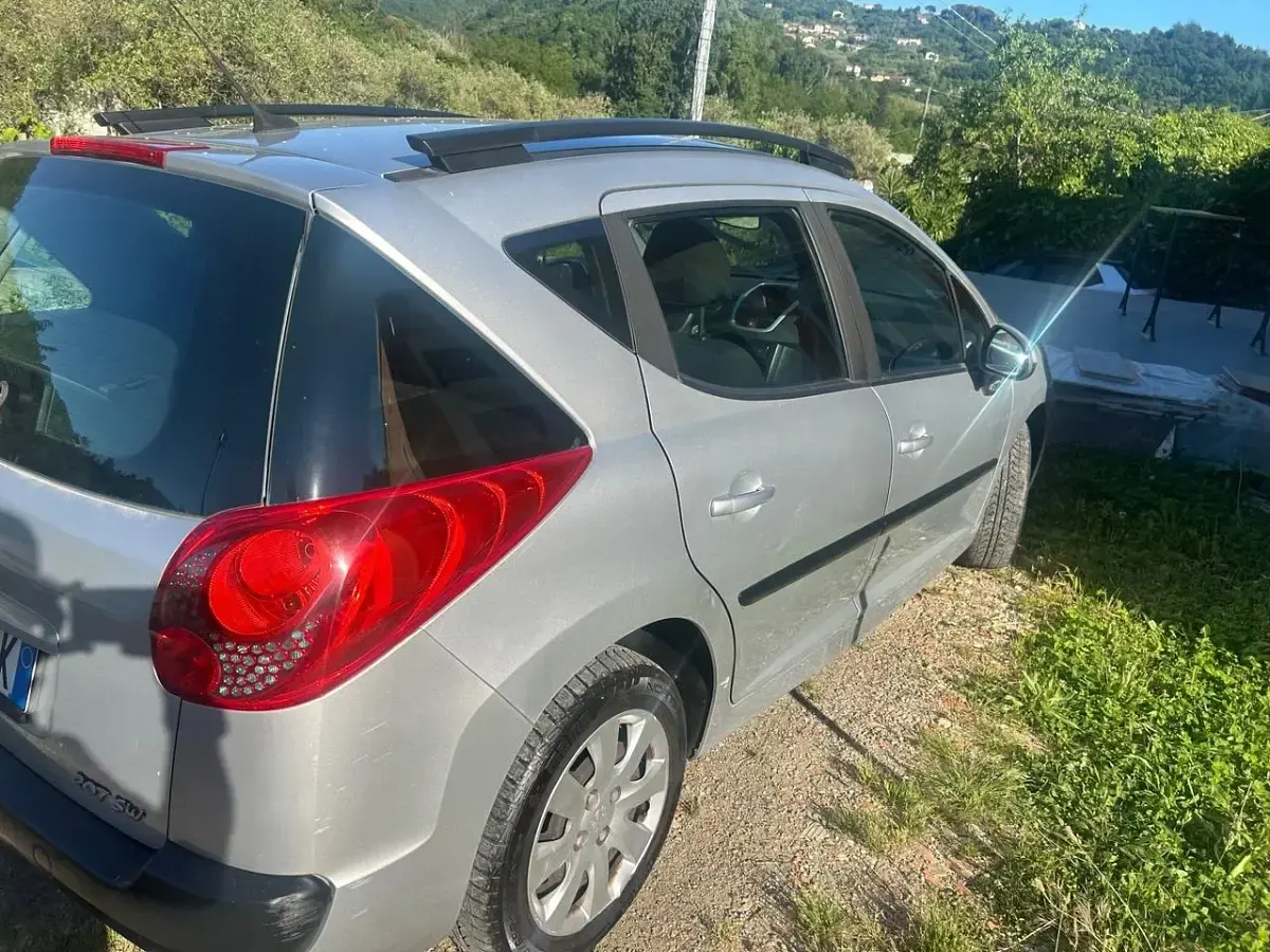 Usata Peugeot 207 75 CV (55 kW) 2008 Grigio Station wagon