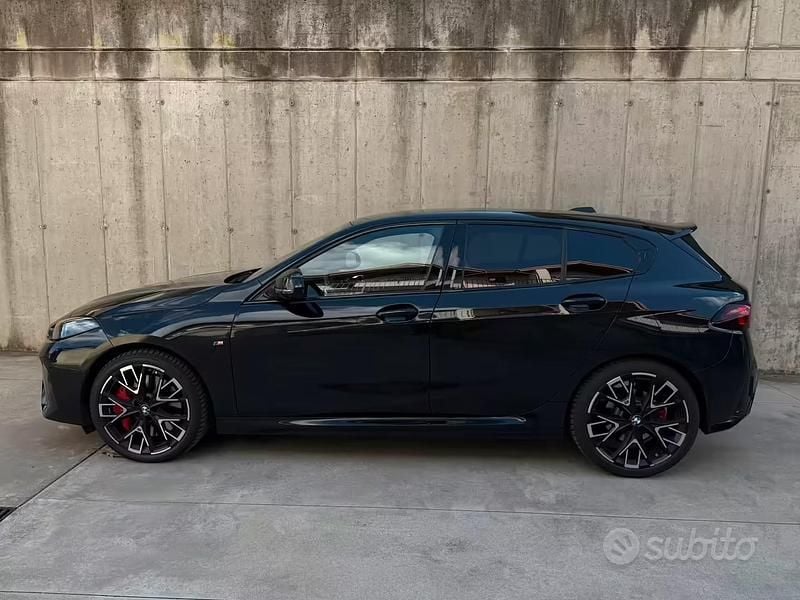 Usata BMW 118 Performance 150 CV (110 kW) 2025 Nero Utilitaria