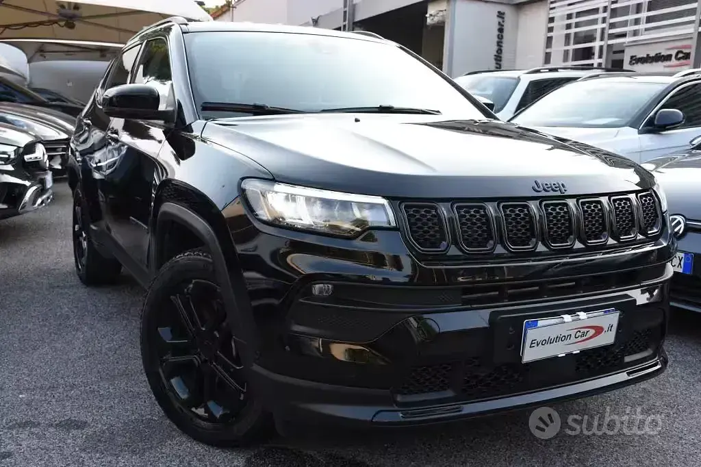 Usata Jeep Compass Night Eagle 131 CV (96 kW) 2022 Nero pastello SUV