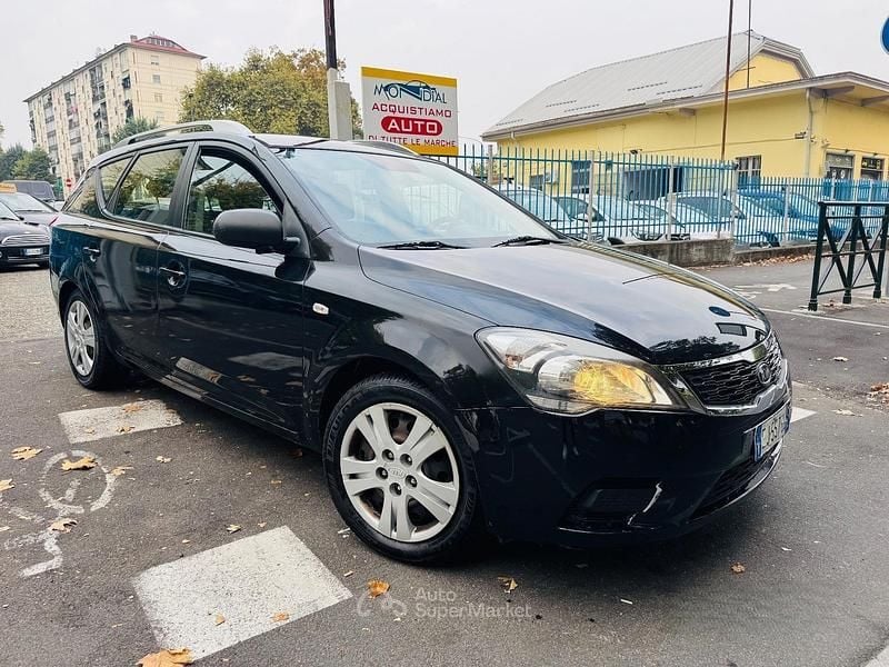 Usata Kia Ceed EX 90 CV (66 kW) 2011 Nero Utilitaria