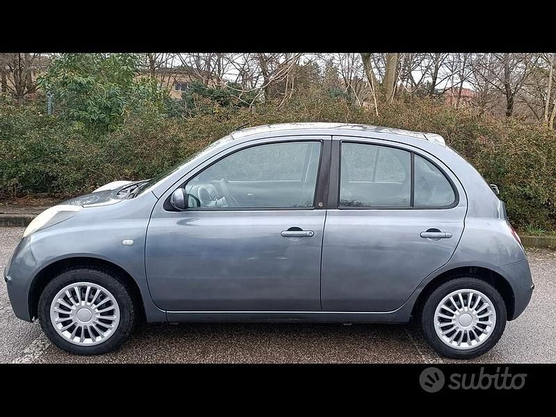 Usata Nissan Micra 80 CV (58 kW) 2009 Grigio Berlina