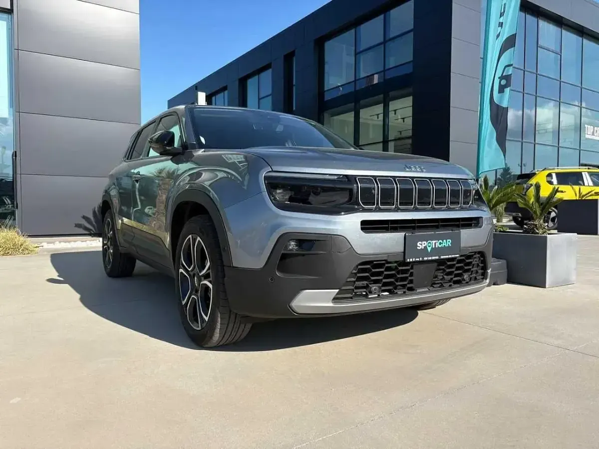 Usata Jeep Avenger EV Summit 114 kW (156 CV) 2025 Grigio SUV