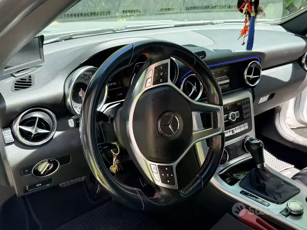 Usata Mercedes SLK250 204 CV (150 kW) 2014 Grigio Cabrio