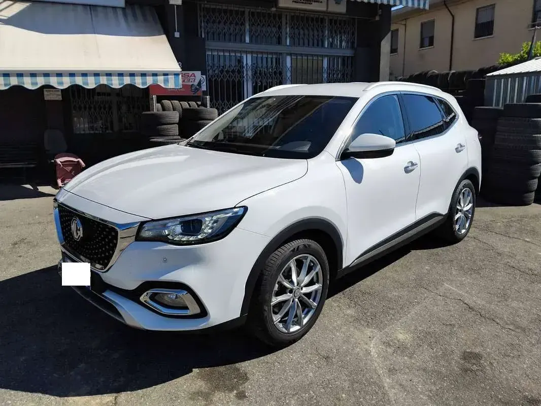 Usata MG HS Comfort 162 CV (119 kW) 2023 Bianco SUV