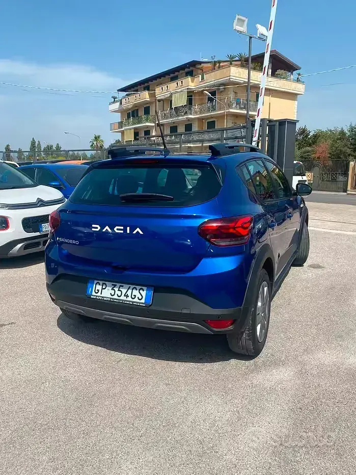 Usata Dacia Sandero Essentiel 101 CV (74 kW) 2023 Bluazzurro Berlina