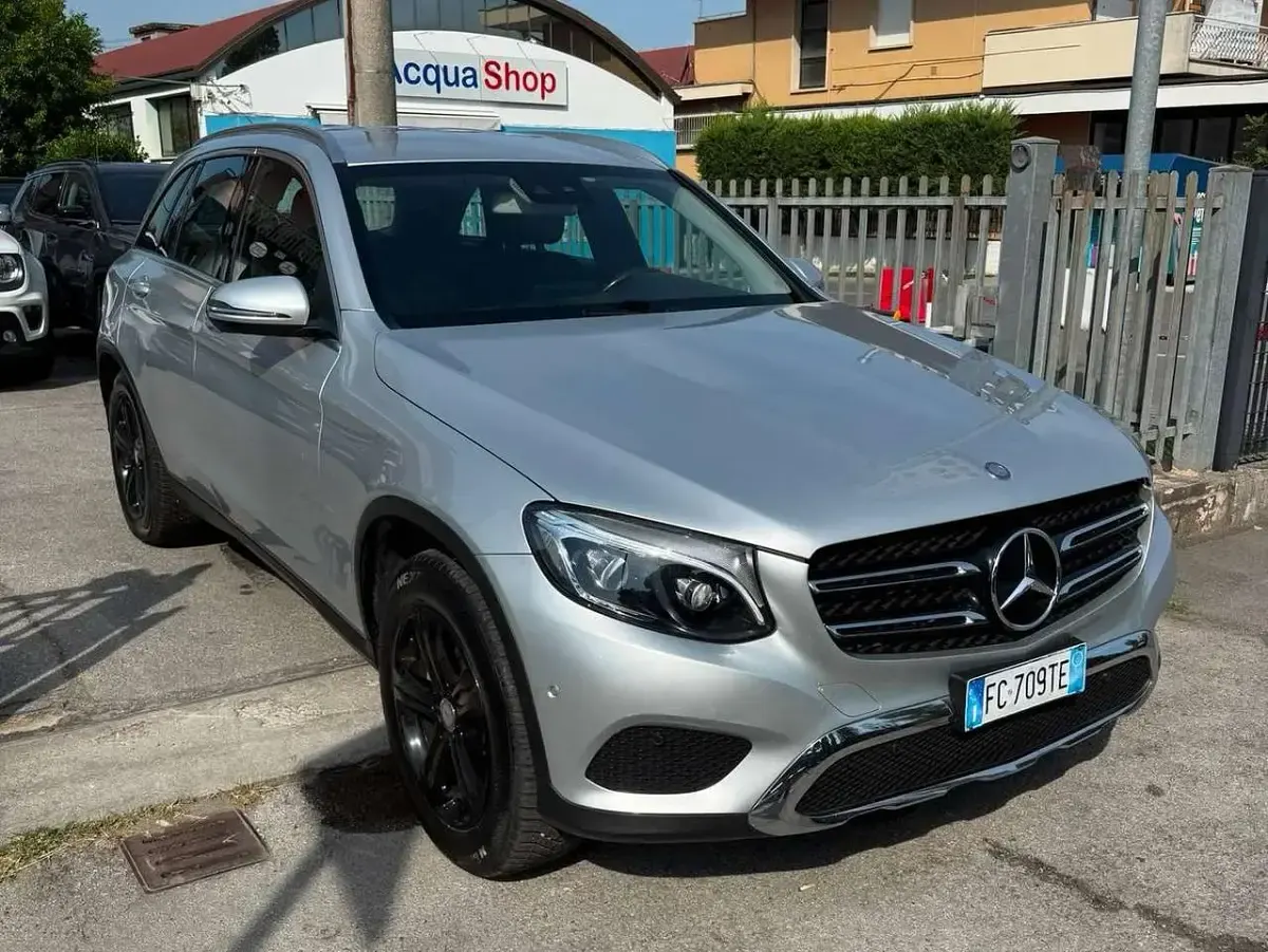 Usata Mercedes GLC250 Exclusive 204 CV (150 kW) 2016 Argento SUV