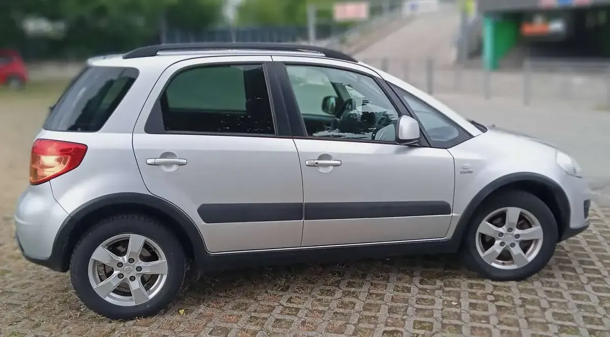 Usata Suzuki SX4 135 CV (99 kW) 2012 Argento SUV