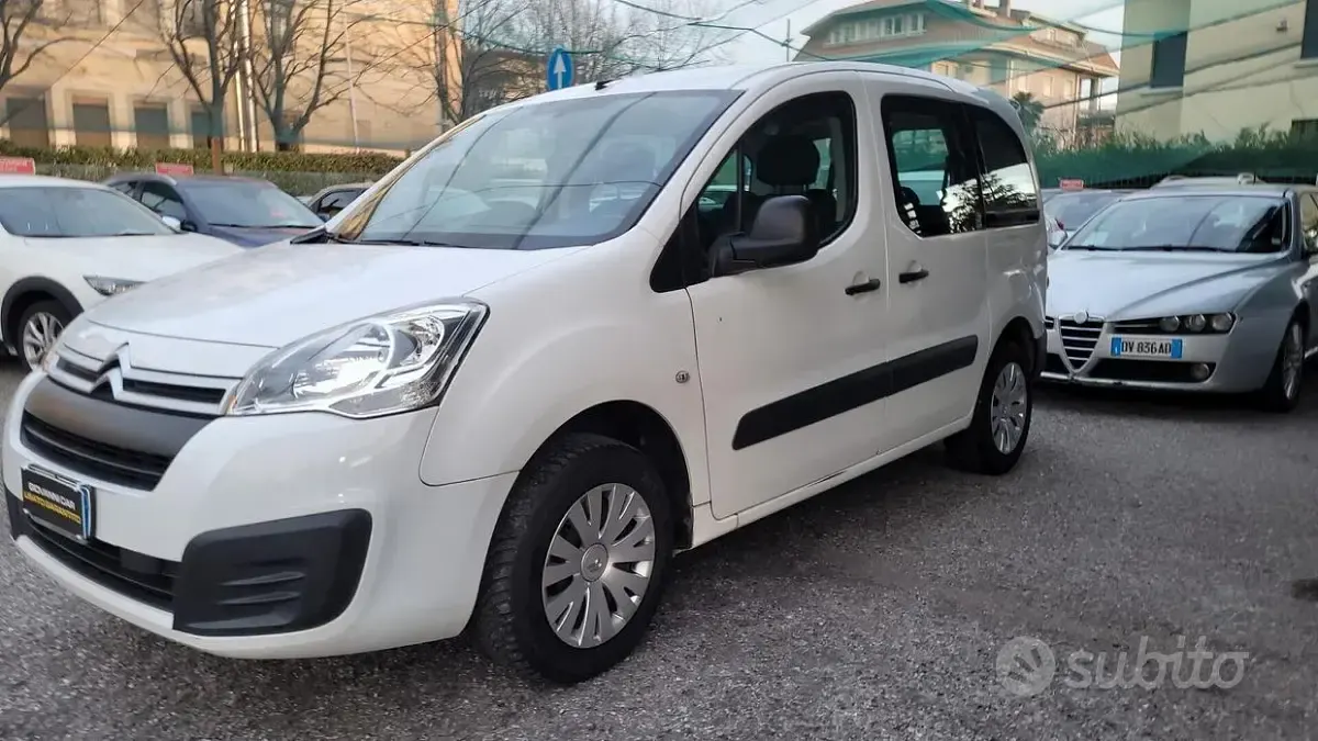 Usata Citroën Berlingo 99 CV (72 kW) 2017 Bianco Monovolume