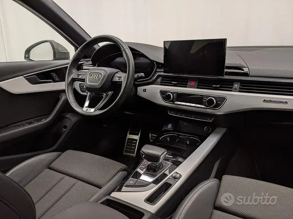 Usata Audi A4 204 CV (150 kW) 2024 Grigio Station wagon