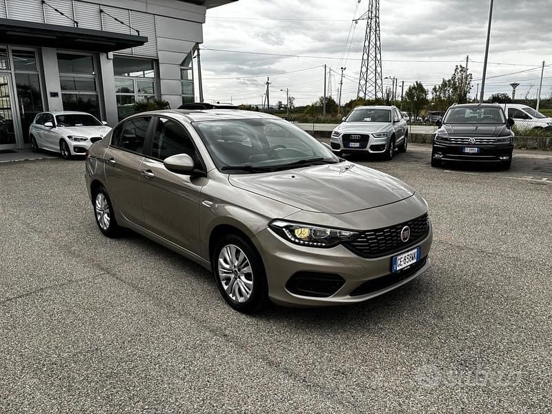 Usata Fiat Tipo Easy 95 CV (69 kW) 2019 Beige Berlina