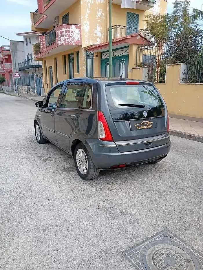 Usata Lancia Musa 95 CV (69 kW) 2011 Monovolume