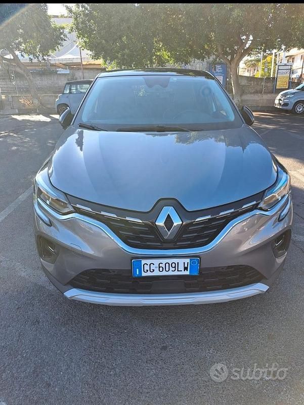 Usata Renault Captur 90 CV (66 kW) 2021 Grigio SUV