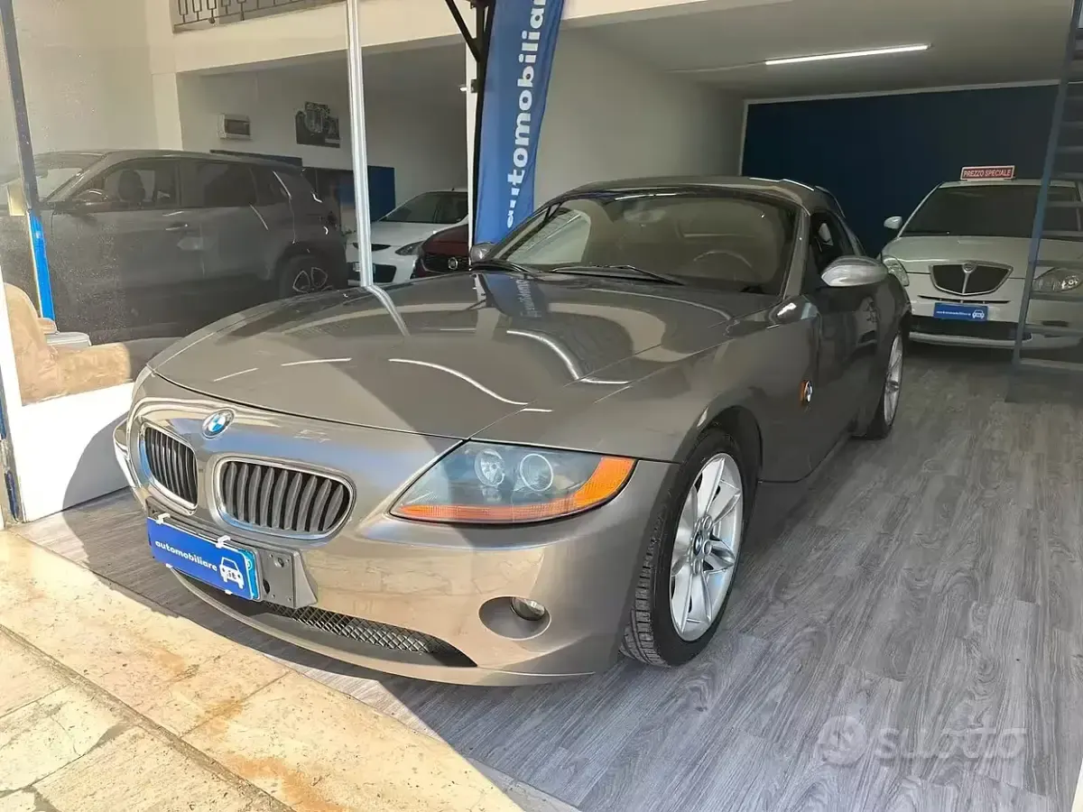 Usata BMW Z4 150 CV (110 kW) 2005 Grigio Cabrio