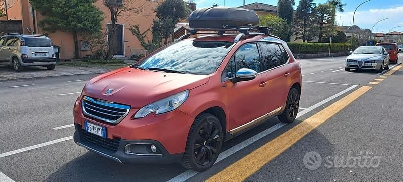 Usata Peugeot 2008 120 CV (88 kW) 2015 Rosso SUV