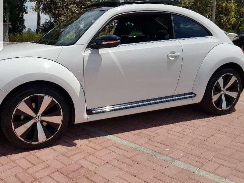 Usata VW Beetle Sportline 150 CV (110 kW) 2015 Bianco Utilitaria