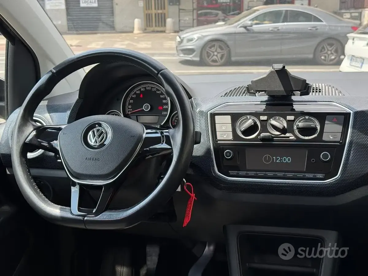 Usata VW up! R 75 CV (55 kW) 2017 Nero Utilitaria