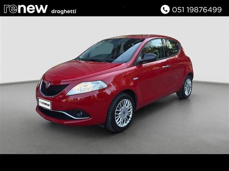 Usado Lancia Ypsilon Gold 69 HP (50 kW) 2017 Citadino