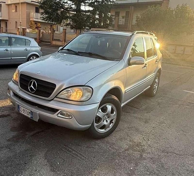 Usata 2004 Mercedes ML270 SUV | 3000 € (Super prezzo) - Immagine 1/4