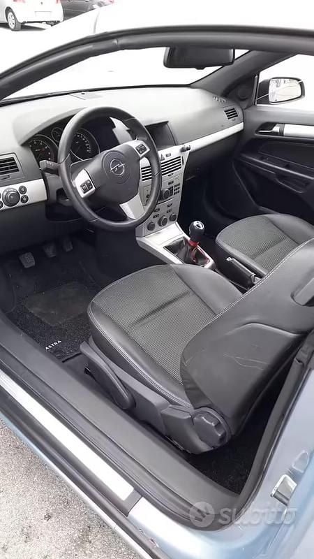 Usata Opel Astra Cabriolet 2006 Cabrio