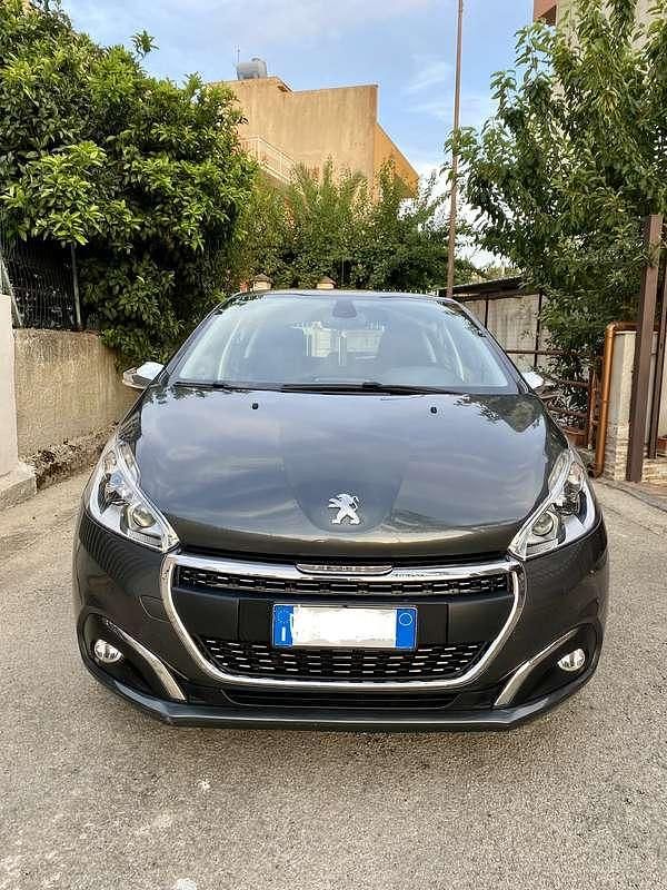 Usata Peugeot 208 Allure 75 CV (55 kW) 2017 Utilitaria