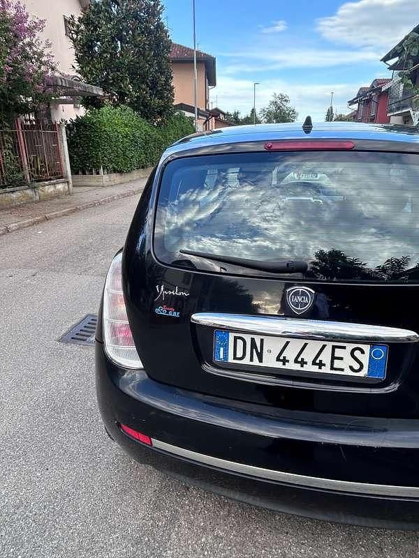 Usata Lancia Ypsilon 60 CV (44 kW) 2009 Nero Utilitaria