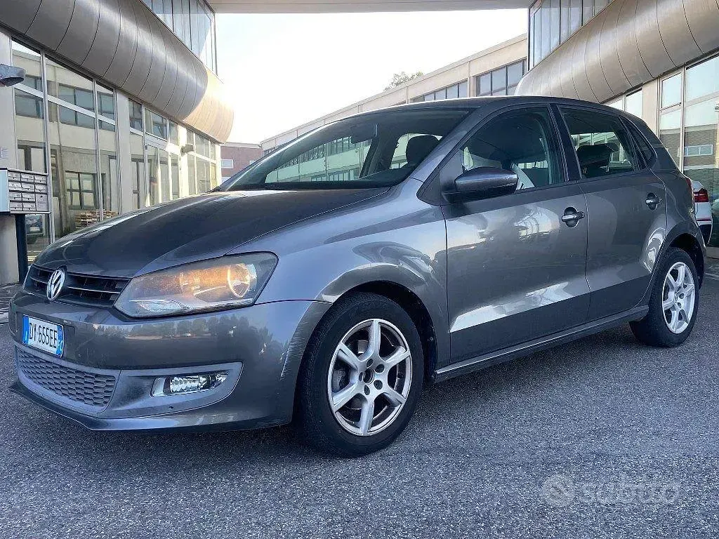 Usata VW Polo Comfortline 75 CV (55 kW) 2009 Grigio Utilitaria