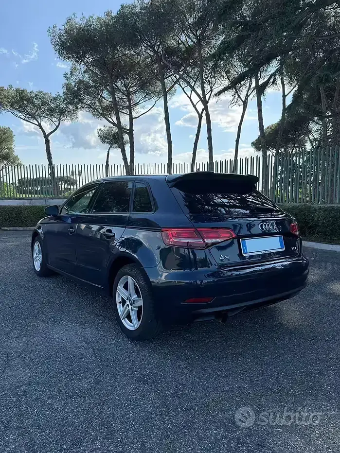 Usata Audi A3 116 CV (85 kW) 2017 Blu Utilitaria