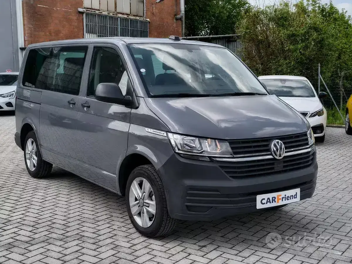 Usata VW Caravelle 110 CV (80 kW) 2022 Grigio Furgone