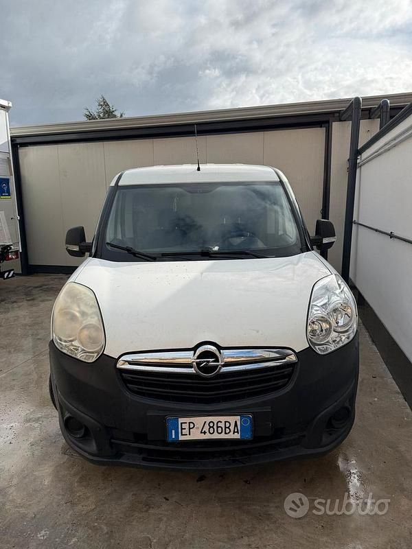 Occasion Opel Combo 105 ch (77 kW) 2014 Blanc Monospace