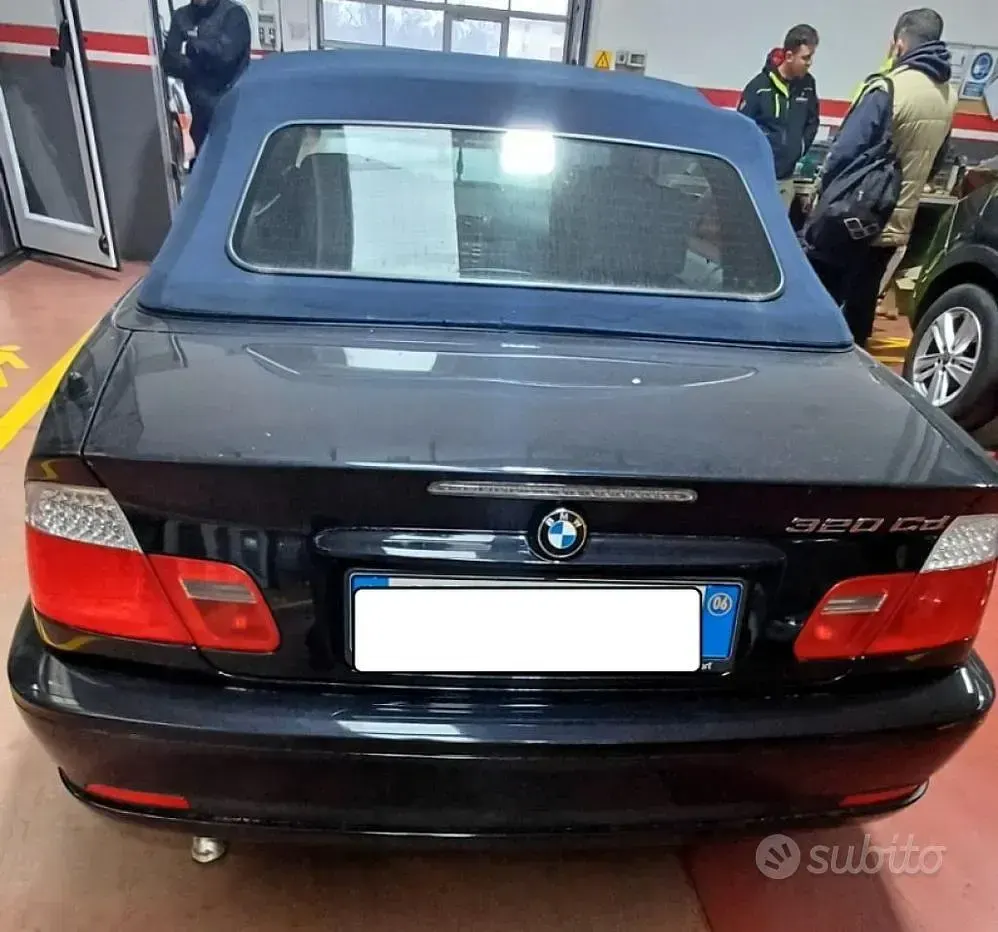 Usata BMW 320 Cabriolet 150 CV (110 kW) 2006 Blu Cabrio