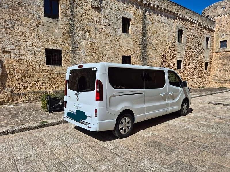 Usata Renault Trafic Intens 204 CV (150 kW) 2023 Bianco Monovolume
